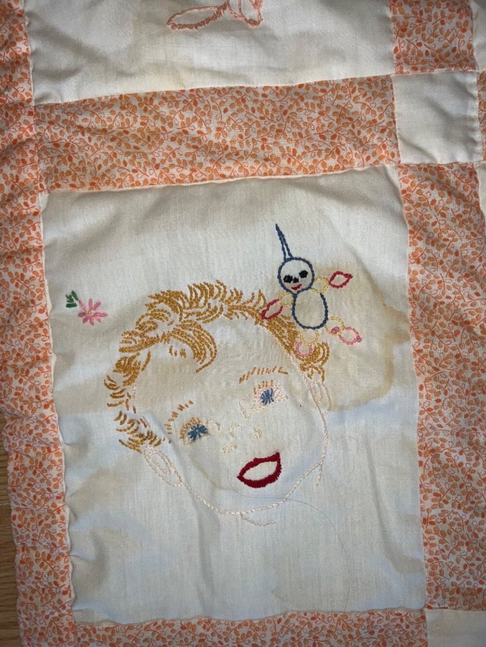 Vintage Handmade Baby Quilt Embroidered Baby Faces Orange Floral Border Unique - Picture 7 of 15
